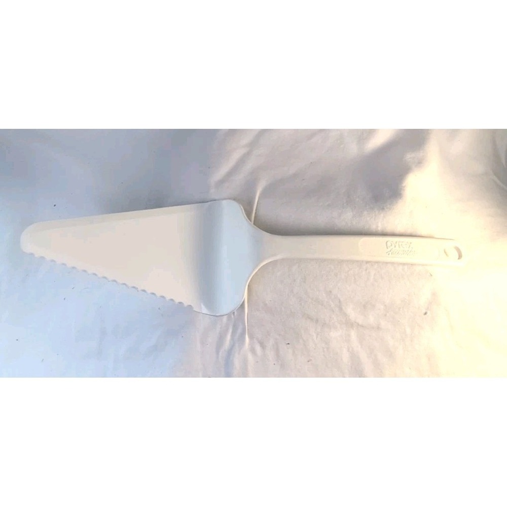 Vintage Pyrex Cake Server Pie‎ Server White Serrated Edge Vintage Kitchen